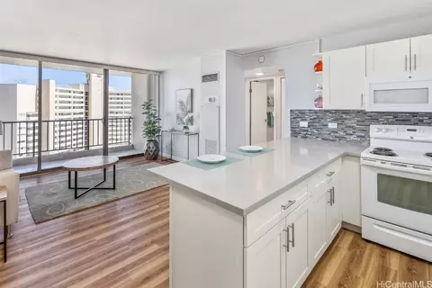 411 Hobron Ln #2213, Honolulu, HI 96815