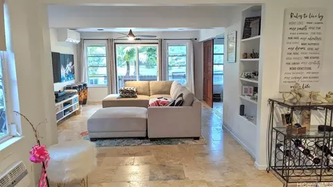 218 Koko Isle Cir #1709, Honolulu, HI 96825
