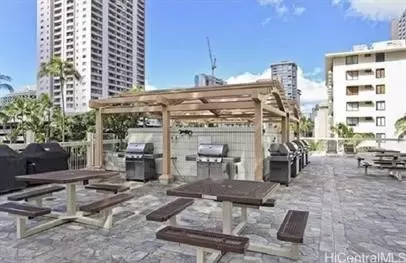 445 Seaside Ave #3618, Honolulu, HI 96815