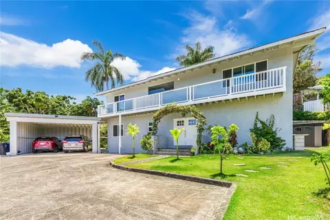 2023 C Round Top Dr, Honolulu, HI 96822