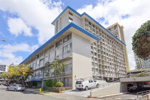 1535 Pensacola St #44, Honolulu, HI 96822