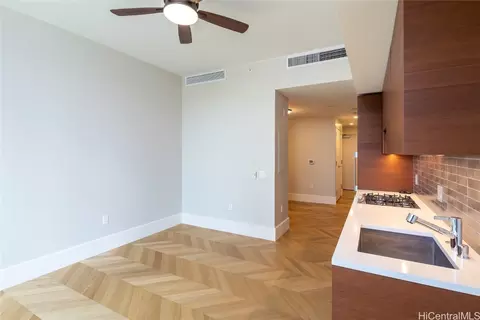 1108 Auahi St #612, Honolulu, HI 96814