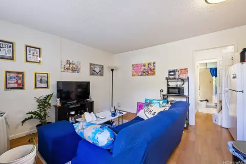437 Namahana St, Honolulu, HI 96815