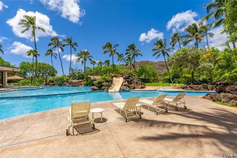 531 Hahaione St #2/1C, Honolulu, HI 96825