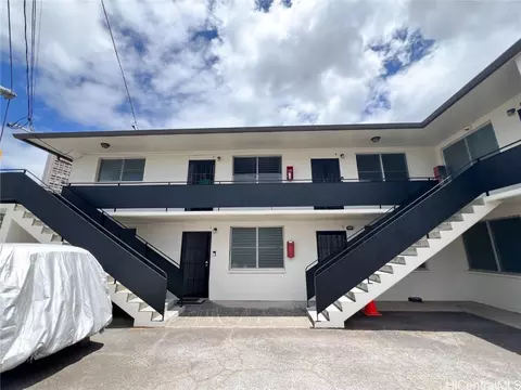 2329 Fern St, Honolulu, HI 96826