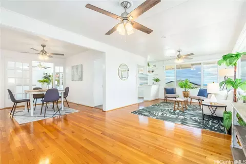 1923 Bertram St, Honolulu, HI 96816