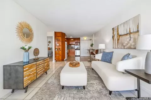 1054 Green St #503, Honolulu, HI 96822