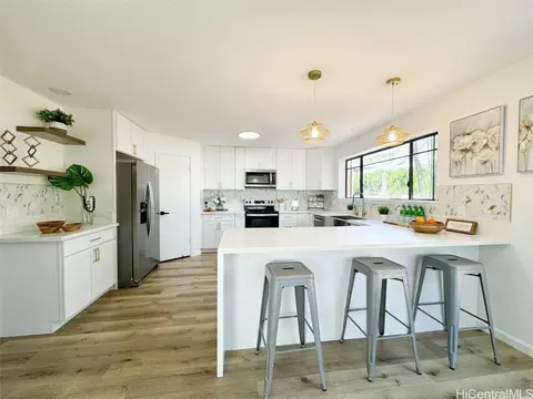 94-1096 Mauele St, Waipahu, HI 96797