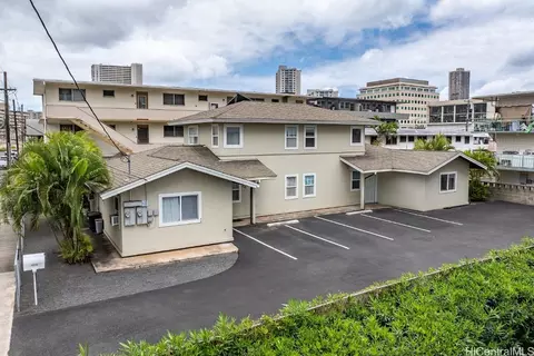 1319 Matlock Ave, Honolulu, HI 96814