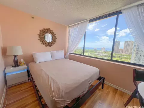 444 Niu St #2105, Honolulu, HI 96815