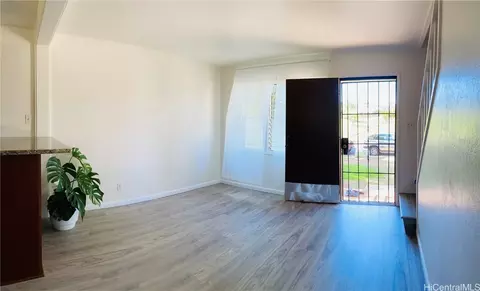 98-930 Noelani St #6, Pearl City, HI 96782