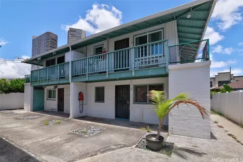 541 Lauiki St #3, Honolulu, HI 96826