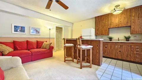2118 Kuhio Ave #203, Honolulu, HI 96815