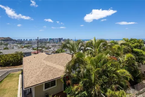 1017 Lolena St, Honolulu, HI 96817