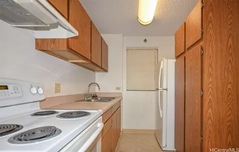 98-487 Koauka Loop #B807, Aiea, HI 96701