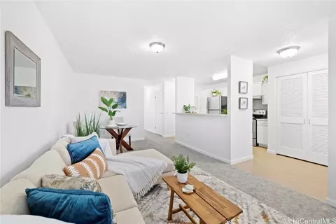 95-1071 Kaapeha St #100, Mililani, HI 96789