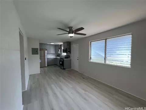617 Mcneill St #B102, Honolulu, HI 96817