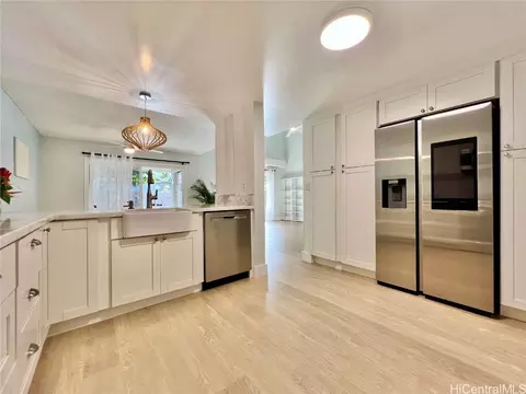 565 Keolu Dr #C, Kailua, HI 96734