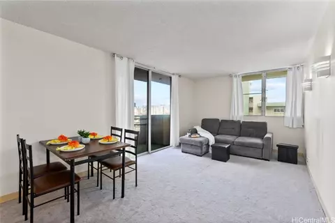 2651 Kuilei St #B121, Honolulu, HI 96826