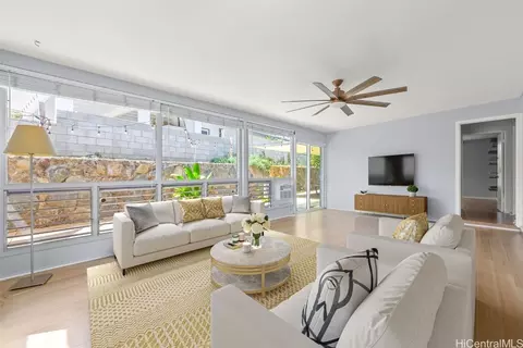 858 Waioli St, Honolulu, HI 96825