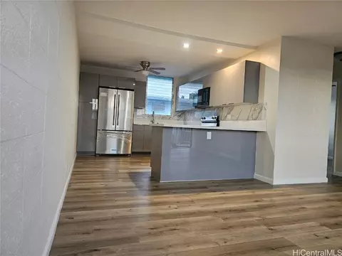 94-039 Waipahu St #313, Waipahu, HI 96797