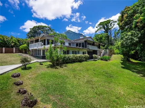 969 Auloa Rd, Kailua, HI 96734
