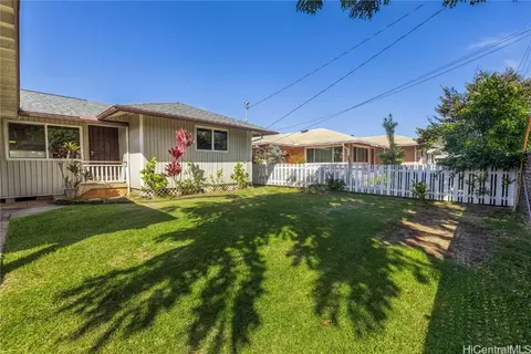 1352 Keolu Dr, Kailua, HI 96734