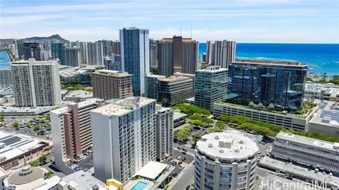 747 Amana St #706, Honolulu, HI 96814