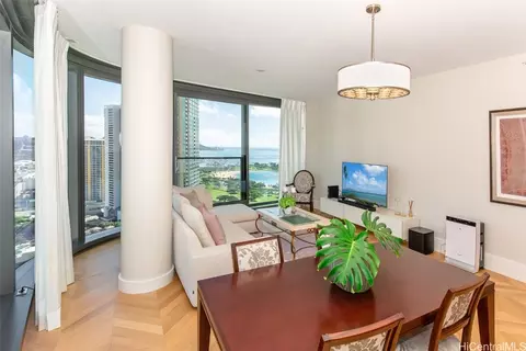 1108 Auahi St #2708, Honolulu, HI 96814