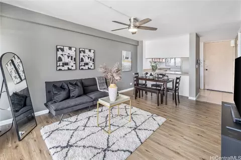99-060 Kauhale St #305, Aiea, HI 96701