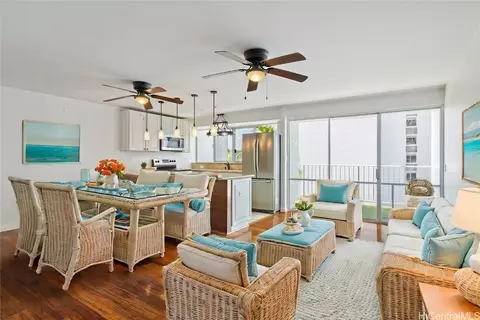 419 Keoniana St #703, Honolulu, HI 96815