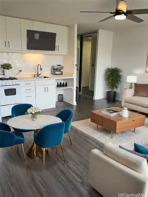 1550 Wilder Ave #A504, Honolulu, HI 96822