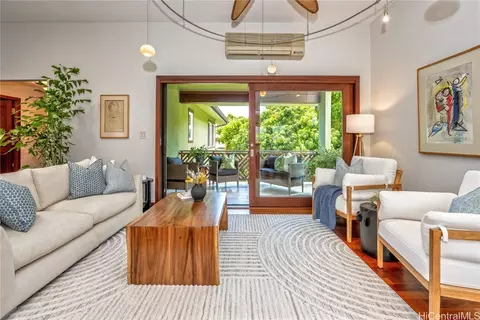 2956 Kaloaluiki St #D, Honolulu, HI 96822