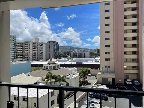 747 Amana St #607, Honolulu, HI 96814
