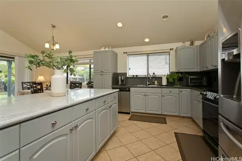 95-1181 Anuanu St, Mililani, HI 96789