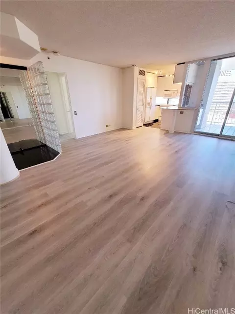 1212 Nuuanu Ave #1402, Honolulu, HI 96817