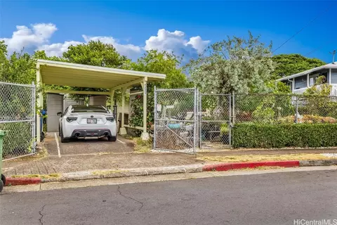 4225 Likini St, Honolulu, HI 96818