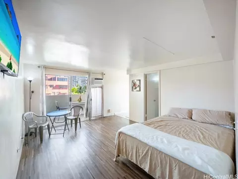 2463 Kuhio Ave #509, Honolulu, HI 96815