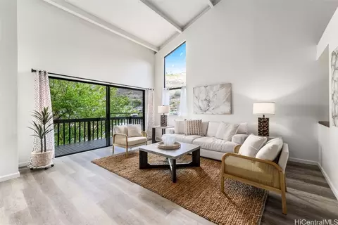 1487 Hiikala Pl #8, Honolulu, HI 96816