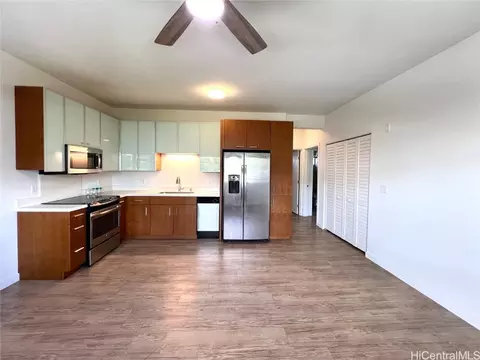 1310 Pensacola St #505, Honolulu, HI 96814
