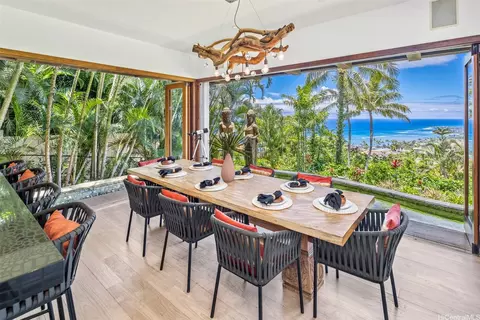 718 Puuikena Dr, Honolulu, HI 96821