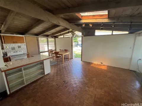 264 Halemaumau St, Honolulu, HI 96821