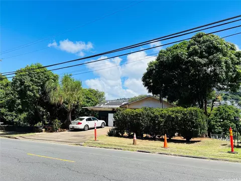 322 Auwaiolimu St, Honolulu, HI 96813