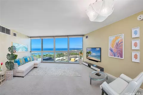 1177 Queen St #2404, Honolulu, HI 96814