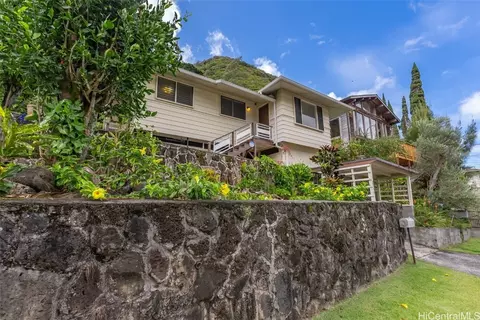 2359 Kuahea St, Honolulu, HI 96816