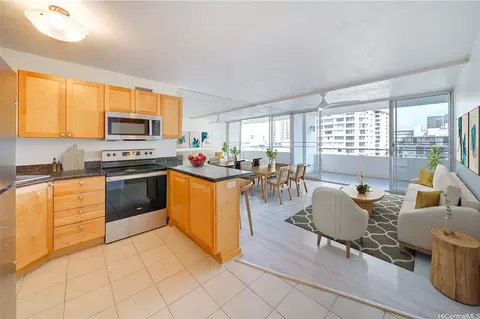 430 Kaiolu St #1006, Honolulu, HI 96815