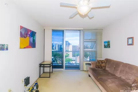 1315 Kalakaua Ave #1710, Honolulu, HI 96826