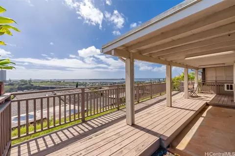 98-495 Maki St #90, Aiea, HI 96701