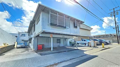 1734 Kahai St, Honolulu, HI 96819