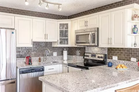 411 Hobron Ln #2211, Honolulu, HI 96815